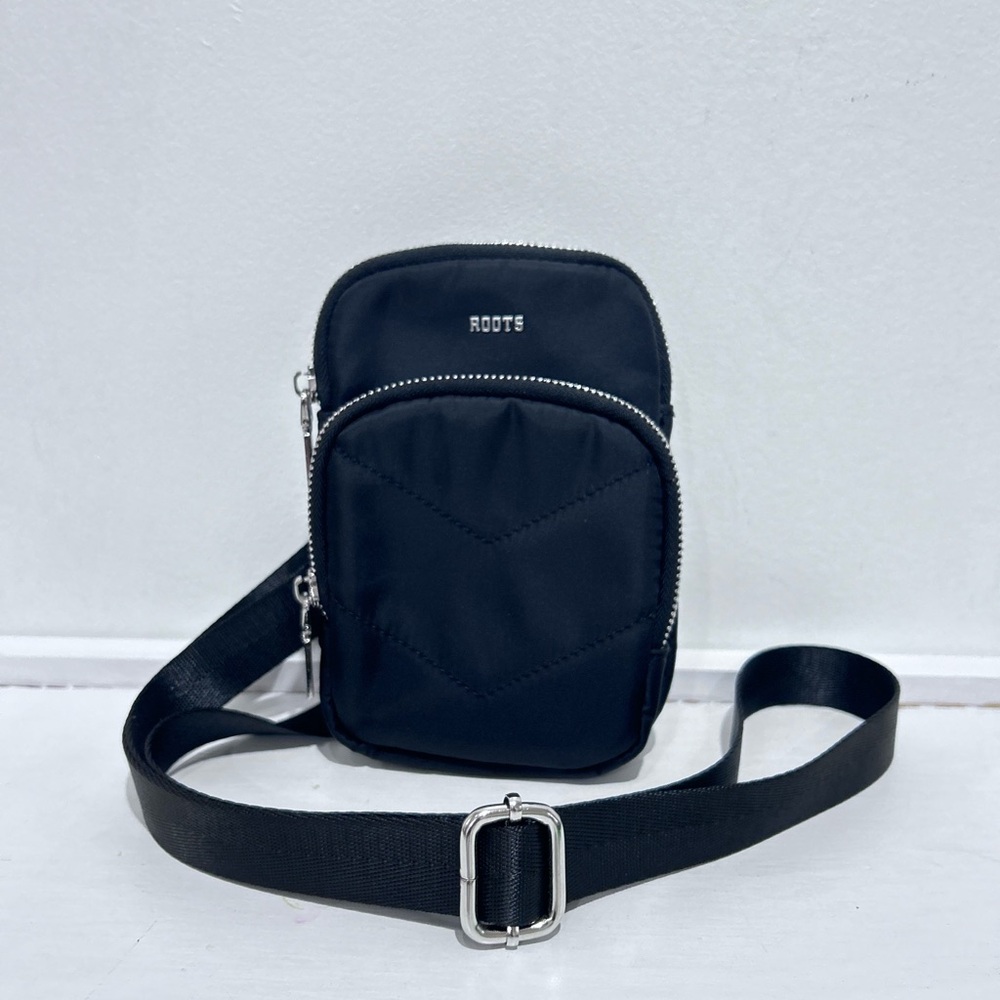 Roots Black Camera Bag‎ Mini Crossbody Bag with Adjustable Strap